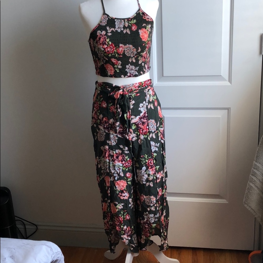 Crop top/Pants set